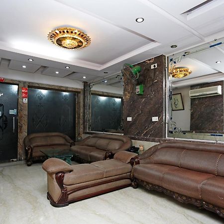 Hotel O Mid Town Дели Экстерьер фото