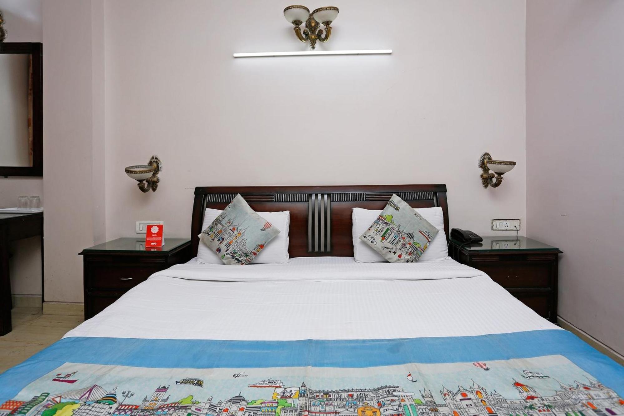 Hotel O Mid Town Дели Экстерьер фото